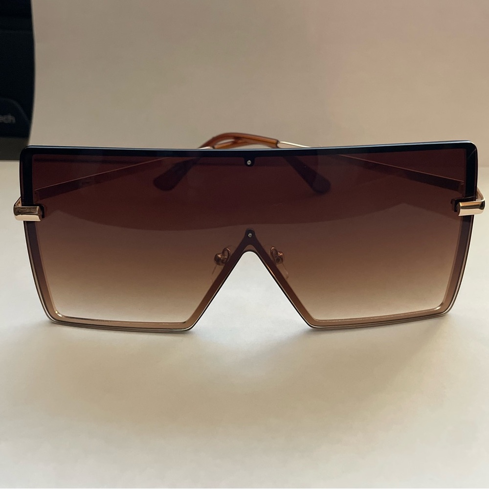 Oversized Square Shield Sunglasses – Brown Gradient Lens - Picture 2 of 5